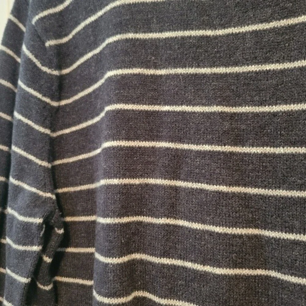 J. Crew Men's Blue & Gray Stripe Wool Blend Sweater Size Medium